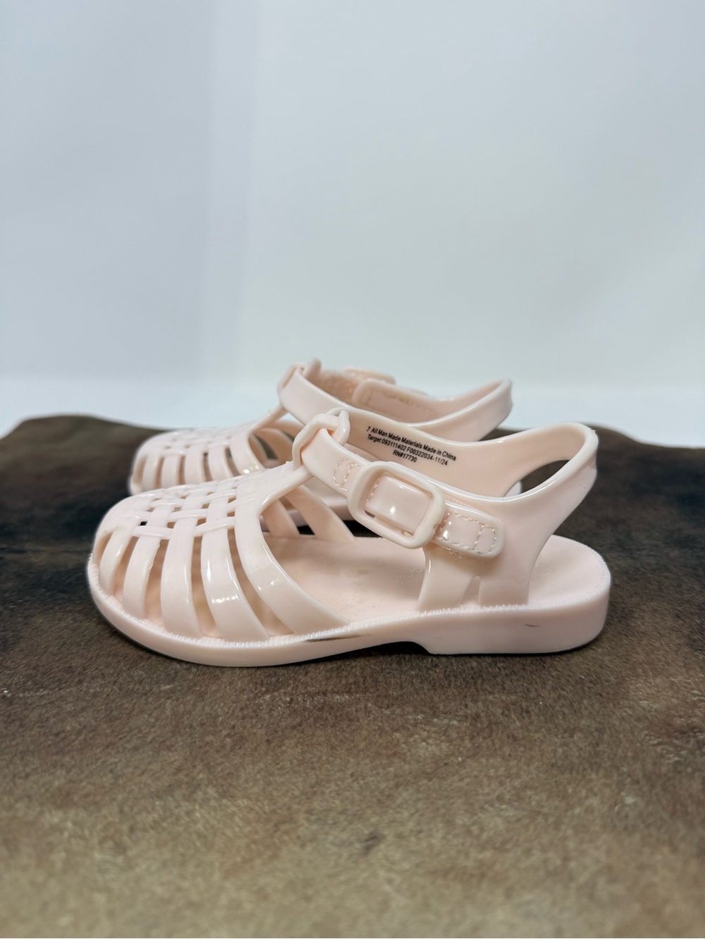 Target Girls Light Pink Jelly Sandals with Buckle Strap Sz 7 (CNSLYD)